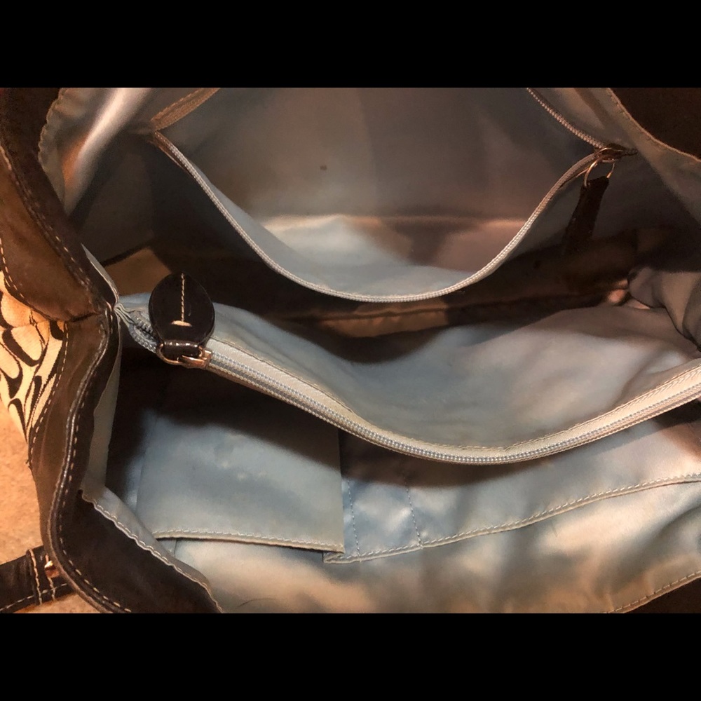 Purse - Picture 2 of 2